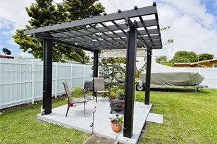 9460 Martinique Dr, Cutler Bay, FL 33189 - Photo 42