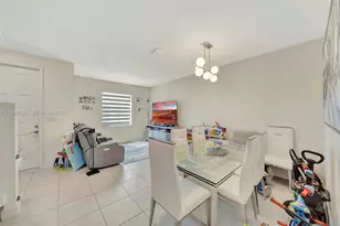 11295 W 34th Wy., Hialeah Gardens, FL 33018 - Photo 8