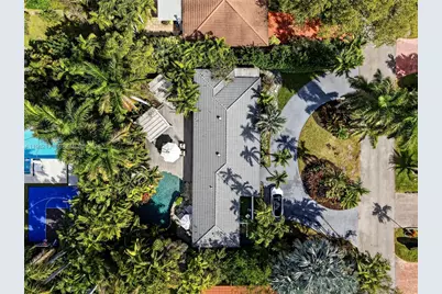 1133 NE 88th St, Miami, FL 33138 - Photo 2