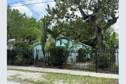 294 NE 57th St, Miami, FL 33137 - Photo 50