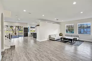 2163 NW 157th Ln, Pembroke Pines, FL 33028 - Photo 4