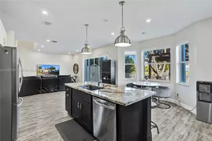 2163 NW 157th Ln, Pembroke Pines, FL 33028 - Photo 10
