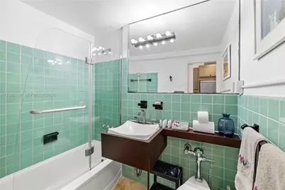255 W 24th St #501, Miami Beach, FL 33140 - Photo 12