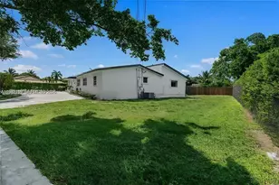 10351 SW 49th St, Miami, FL 33165 - Photo 6