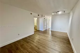 4681 NW 9th St, Miami, FL 33126 - Photo 4