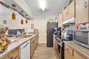 10304 Fairway Rd, Pembroke Pines, FL 33026 - Photo 18