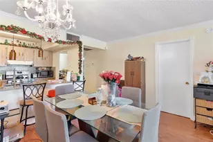 10304 Fairway Rd, Pembroke Pines, FL 33026 - Photo 14