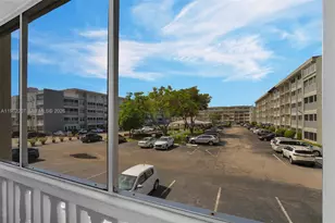 410 SE 2nd St, Hallandale Beach, FL 33009 - Photo 20
