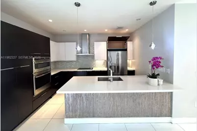 6458 NW 103rd Psge, Doral, FL 33178 - Photo 4