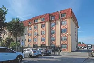 1325 W 68th St, Hialeah, FL 33014 - Photo 14