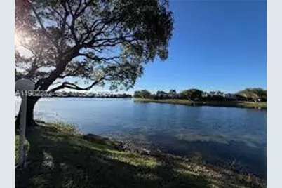 1100 Colony Point Cir #509, Pembroke Pines, FL 33026 - Photo 4