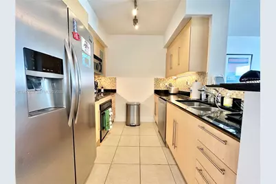 335 S Biscayne Blvd #2702, Miami, FL 33131 - Photo 4