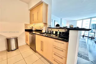 335 S Biscayne Blvd, Miami, FL 33131 - Photo 2