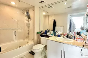 335 S Biscayne Blvd, Miami, FL 33131 - Photo 12