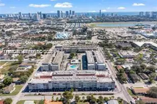 215 SE 3rd Ave, Hallandale Beach, FL 33009 - Photo 2