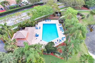 2632 Oak Park Cir, Davie, FL 33328 - Photo 2