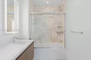 851 NE 1st Ave, Miami, FL 33132 - Photo 20