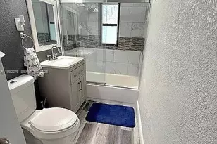 521 E Evanston Cir, Fort Lauderdale, FL 33312 - Photo 18