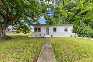 201 Flagler Dr, Miami Springs, FL 33166 - Photo 2