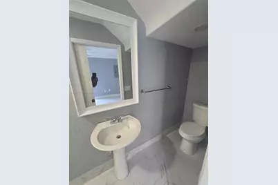 252 NE 212th Ter, Miami, FL 33179 - Photo 10