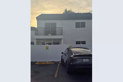 252 NE 212th Ter, Miami, FL 33179 - Photo 2