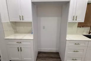 1014 W 66th St, Hialeah, FL 33012 - Photo 28