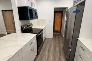 1014 W 66th St, Hialeah, FL 33012 - Photo 24