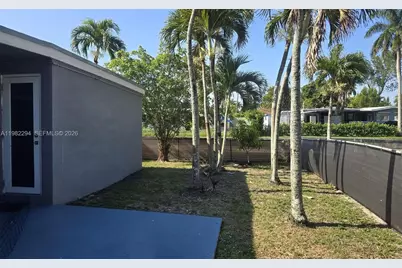 5812 NW 20th Ct, Margate, FL 33063 - Photo 6