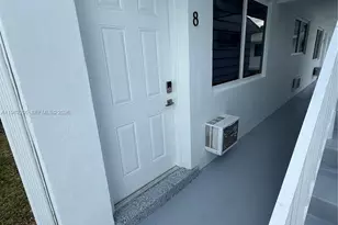 1300 NE 110th St, Miami, FL 33161 - Photo 2