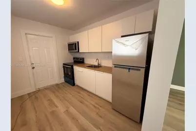 1300 NE 110th St #8, Miami, FL 33161 - Photo 6