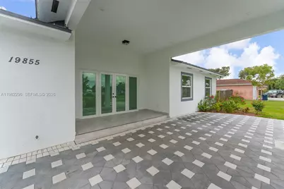 19855 SW 134 Ct, Unincorporated Dade County, FL 33177 - Photo 4