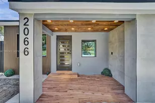 2066 NE 174th St, North Miami Beach, FL 33162 - Photo 4