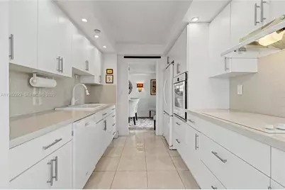 2000 Towerside Ter #PH11, Miami, FL 33138 - Photo 8