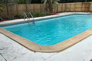 1400 NE 175th St, North Miami Beach, FL 33162 - Photo 16