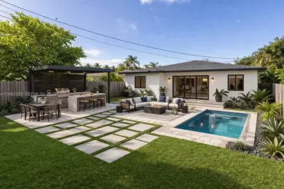 21330 NE 25th Ct, Miami, FL 33180 - Photo 2