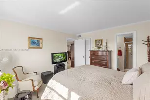 8950 Sunrise Lakes Blvd, Sunrise, FL 33322 - Photo 10