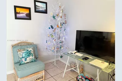 749 NW 43rd St, Oakland Park, FL 33309 - Photo 10