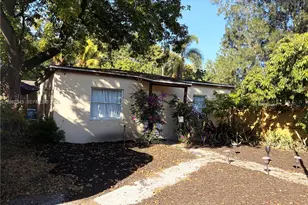 749 NW 43rd St, Oakland Park, FL 33309 - Photo 6