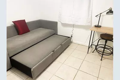 749 NW 43rd St, Oakland Park, FL 33309 - Photo 22