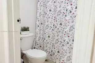 450 Commodore Dr, Plantation, FL 33325 - Photo 12