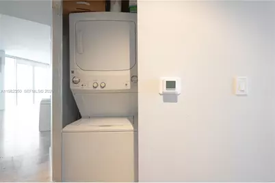 350 S Miami #1709, Miami, FL 33130 - Photo 10