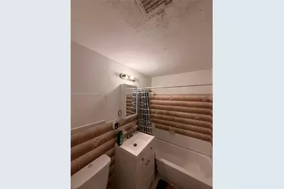8525 NW 32nd Ct, Miami, FL 33147 - Photo 4