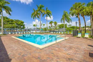 6637 NW 181st Ln, Hialeah, FL 33015 - Photo 34