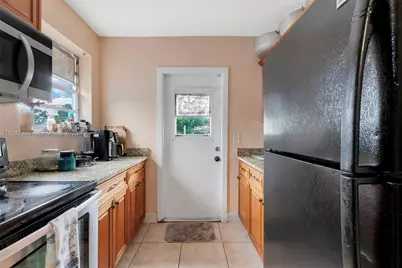 1449 NE 51st St, Pompano Beach, FL 33064 - Photo 10