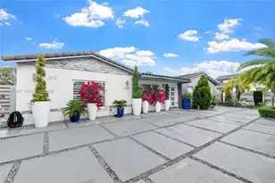 12721 SW 47th St, Miami, FL 33175 - Photo 2