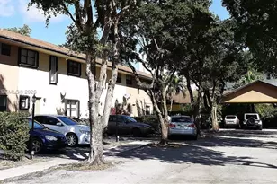 13881 NE 2nd Ct, Miami, FL 33161 - Photo 22