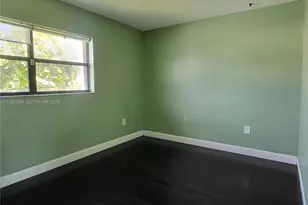 13881 NE 2nd Ct, Miami, FL 33161 - Photo 14