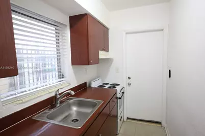 465 E 28th St #24, Hialeah, FL 33013 - Photo 2