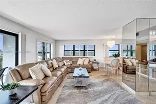 1201 S Ocean Dr, Hollywood, FL 33019 - Photo 22