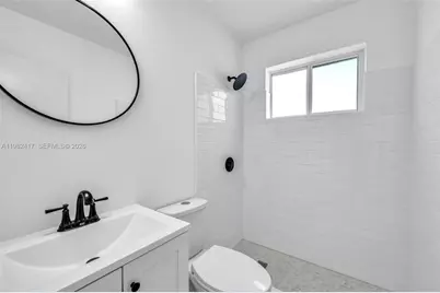 104 SW 7th St, Hallandale Beach, FL 33009 - Photo 4